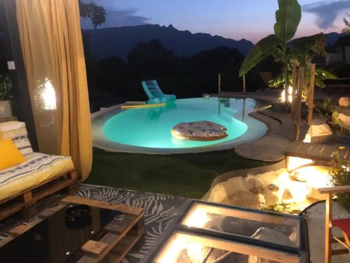 A La Marc'Quize Chambres D'Hotes, Petit Dejeuner Compris, Avec Piscine A Debordement En Exterieur, Bain Nordique A 38 Degres En Prestation Supplement Sur Reservation Horaire Anticipee 1 Place De Parking Gratuite Sur Place Mouxy Luaran gambar