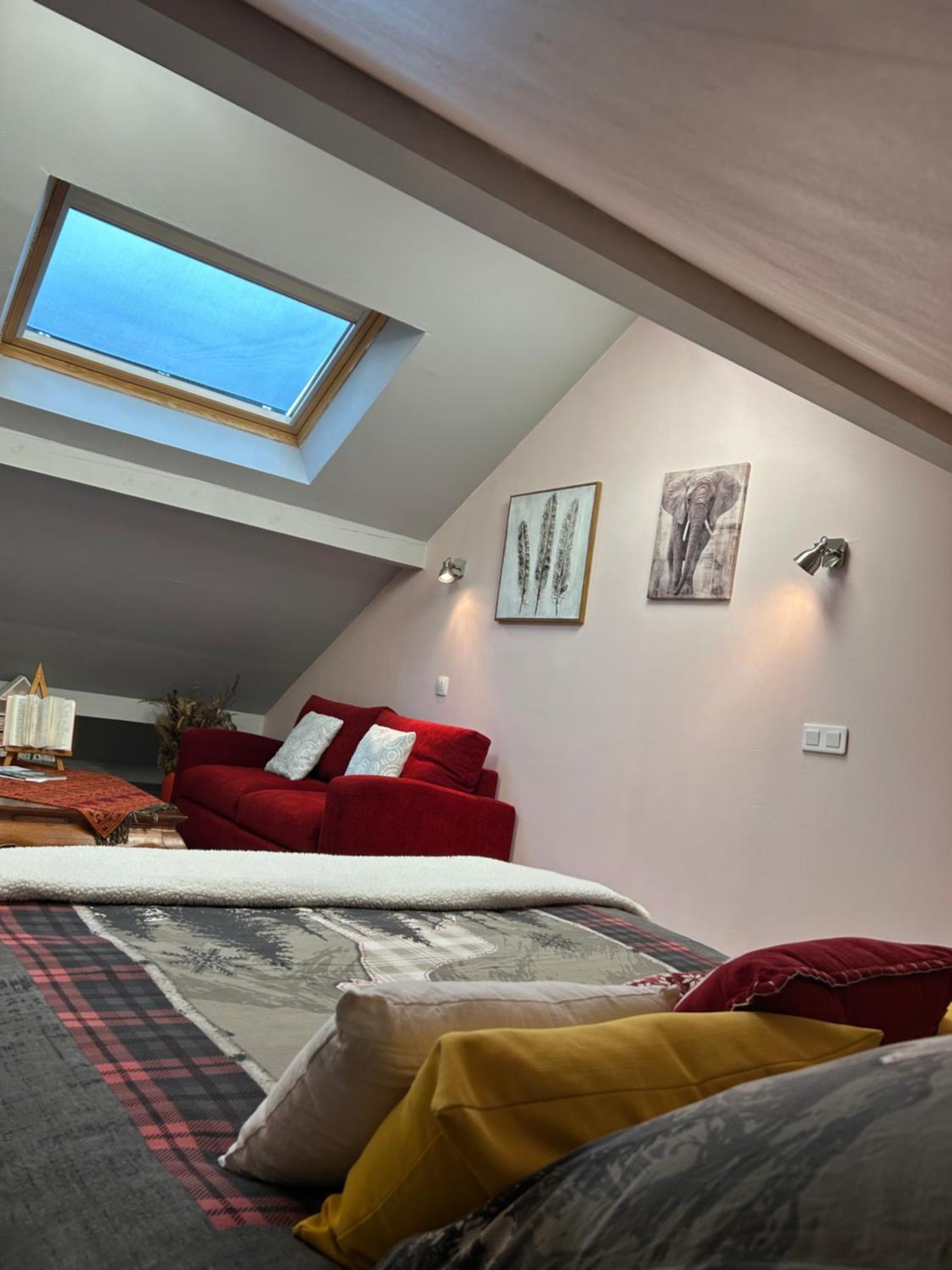 A La Marc'Quize Chambres D'Hotes, Petit Dejeuner Compris, Avec Piscine A Debordement En Exterieur, Bain Nordique A 38 Degres En Prestation Supplement Sur Reservation Horaire Anticipee 1 Place De Parking Gratuite Sur Place Mouxy Luaran gambar