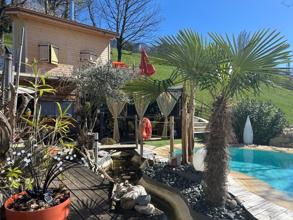 A La Marc'Quize Chambres D'Hotes, Petit Dejeuner Compris, Avec Piscine A Debordement En Exterieur, Bain Nordique A 38 Degres En Prestation Supplement Sur Reservation Horaire Anticipee 1 Place De Parking Gratuite Sur Place Mouxy Luaran gambar